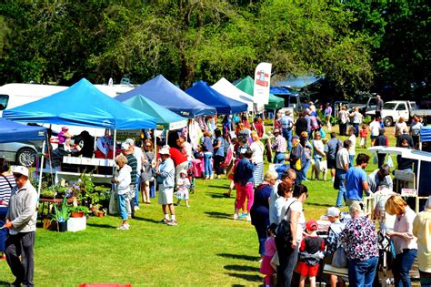 Community Market .